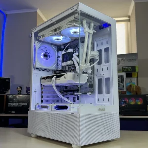 PC Gamer Gama Media - Streamer | Ryzen 7 9700X / RTX 5060 / 1TB Almacenamiento / Sama 3321